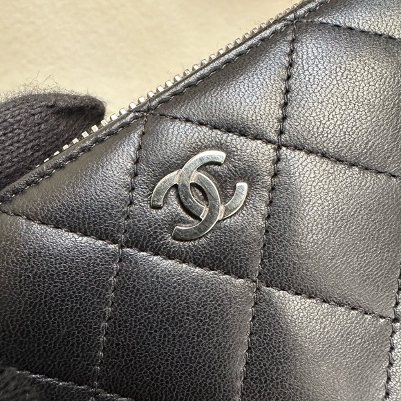 CHANEL ZIP AROUND WALLET LAMBSKIN W/ Silver HW - Picture 7 of 12